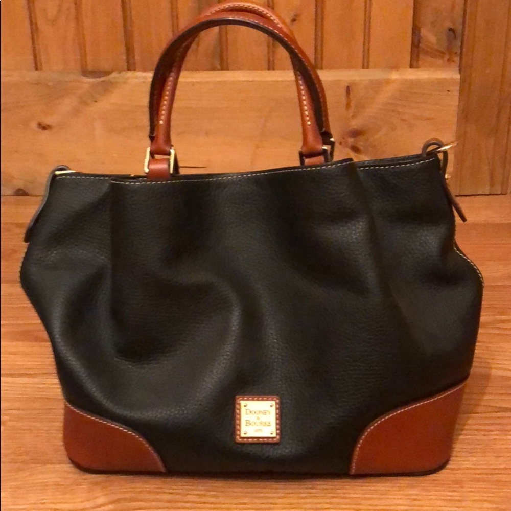 🚨 Dooney & Bourke Pebble Leather